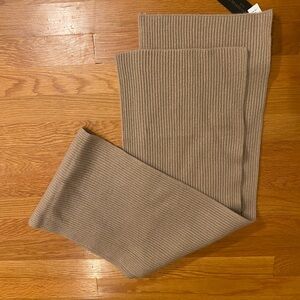 Banana Republic 100% Cashmere Scarf NWT